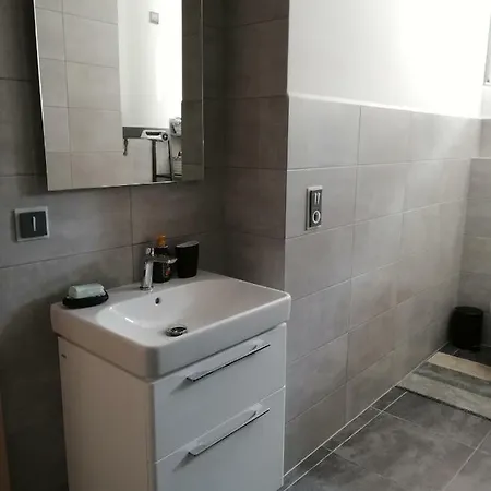 Apartman Kynzvart شقة لازني كنيكفارت
